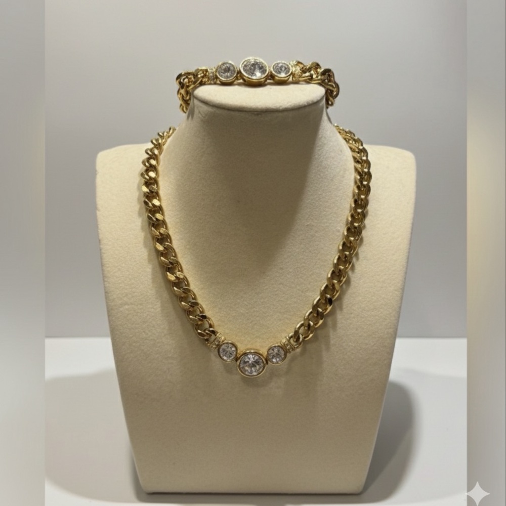 VINTAGE CACHAREL RIVOLI RHINESTONE NECKLACE and BRACELET SET